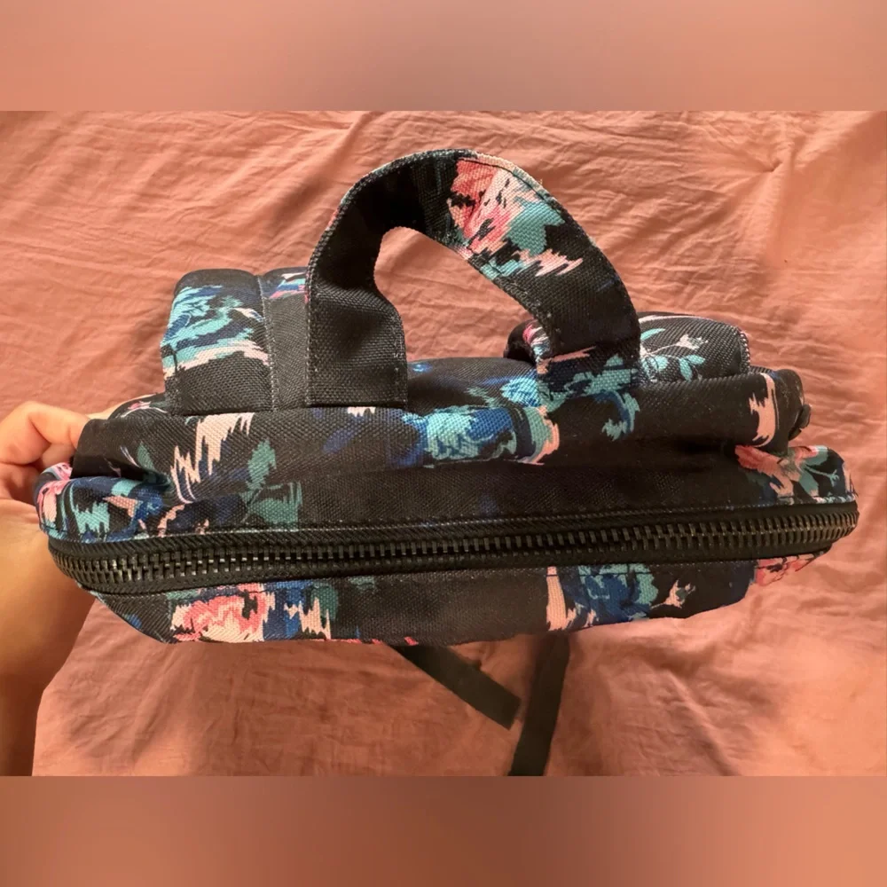 Herschel Backpack - Picture 6 of 10